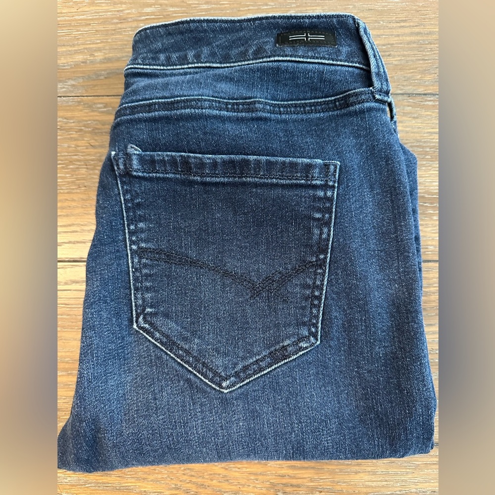 Liverpool The Capri Size 6/28 Inseam 24 inch Waist Across 14 inch Gently Worn‎